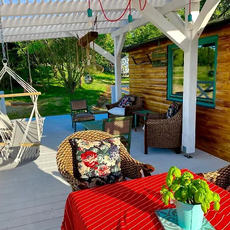 בית נופש Arty House With Huge Terrace At Lake Balaton Kisapati