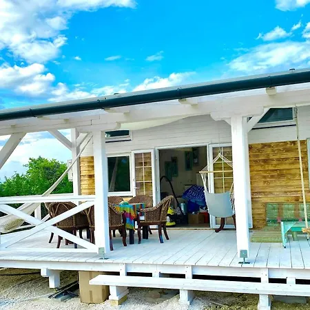 בית נופש Arty House With Huge Terrace At Lake Balaton *