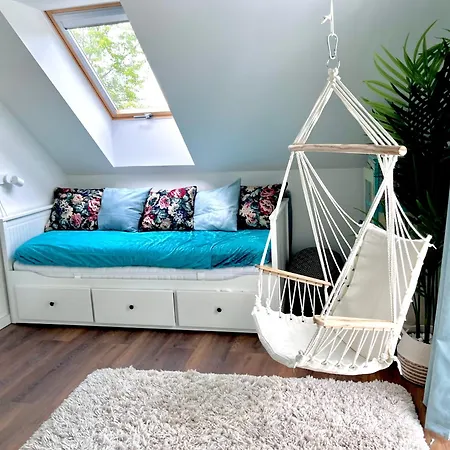 בית נופש Arty House With Huge Terrace At Lake Balaton *