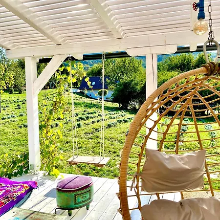 בית נופש Arty House With Huge Terrace At Lake Balaton